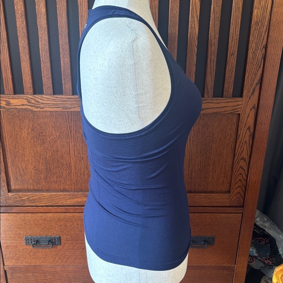 Fabletics navy blue racerback tank top - Picture 4 of 5